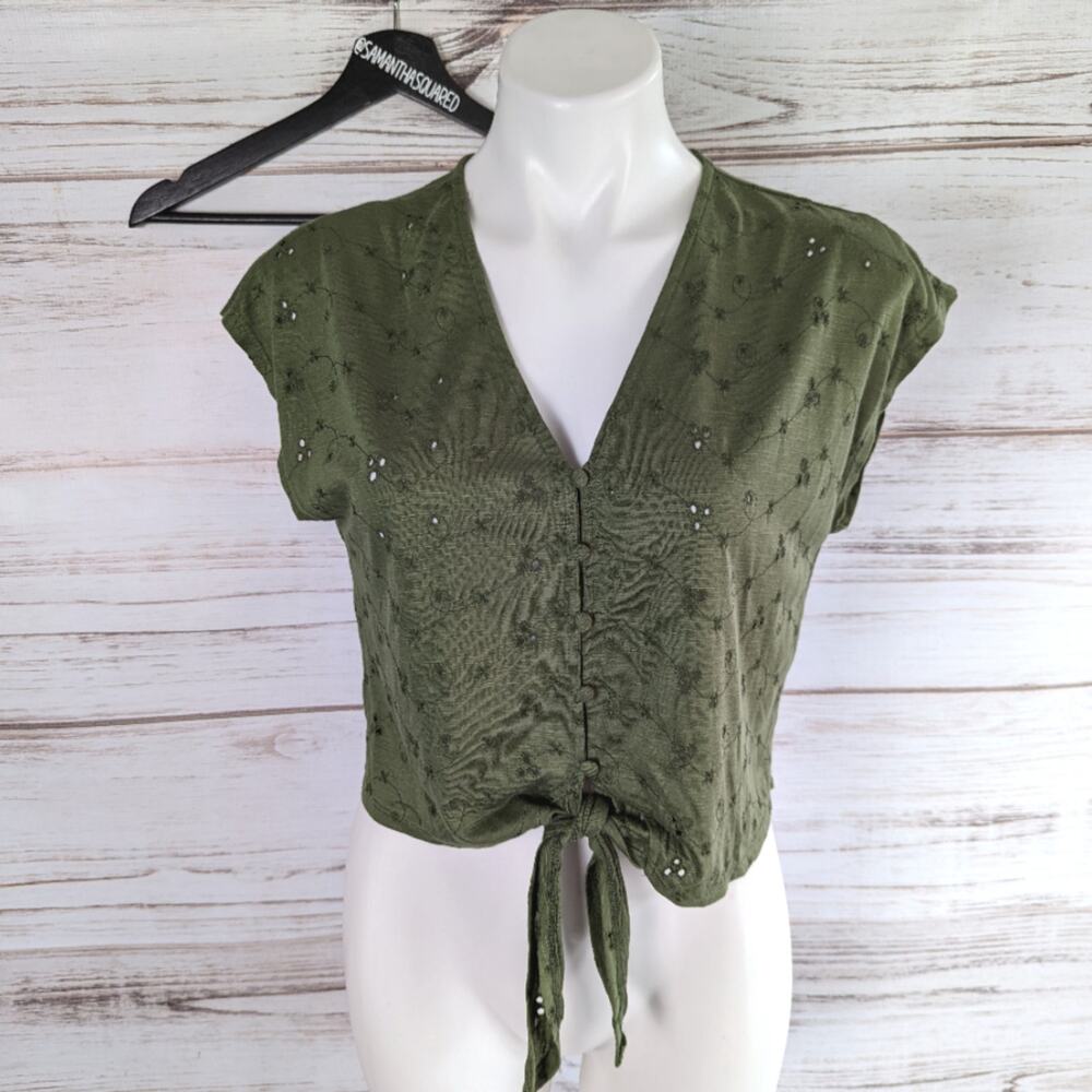 Jun & Ivy Olive Green Eyelet Short Sleeve Button Front V Neck Top Sz Small New